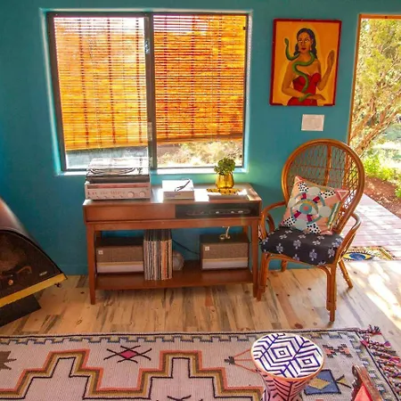 Vibrant Two-story For A Unique Glamping Getaway In Santa Fe, New Mexico Holiday home *